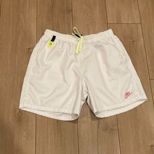 Nike Short Sportswear Size L